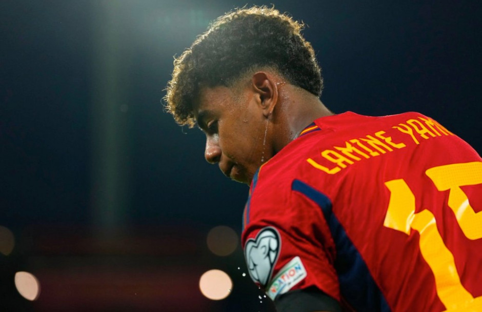 国脚关键进球助球队晋级淘汰赛（国脚关键破门，球队闯入淘汰赛）