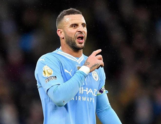 法媒：姆巴佩要求冻结大巴黎账户被驳回，被判罚款3000欧元（法媒称姆巴佩冻结巴黎圣日耳曼账户申请遭拒，并被罚款3000欧元）