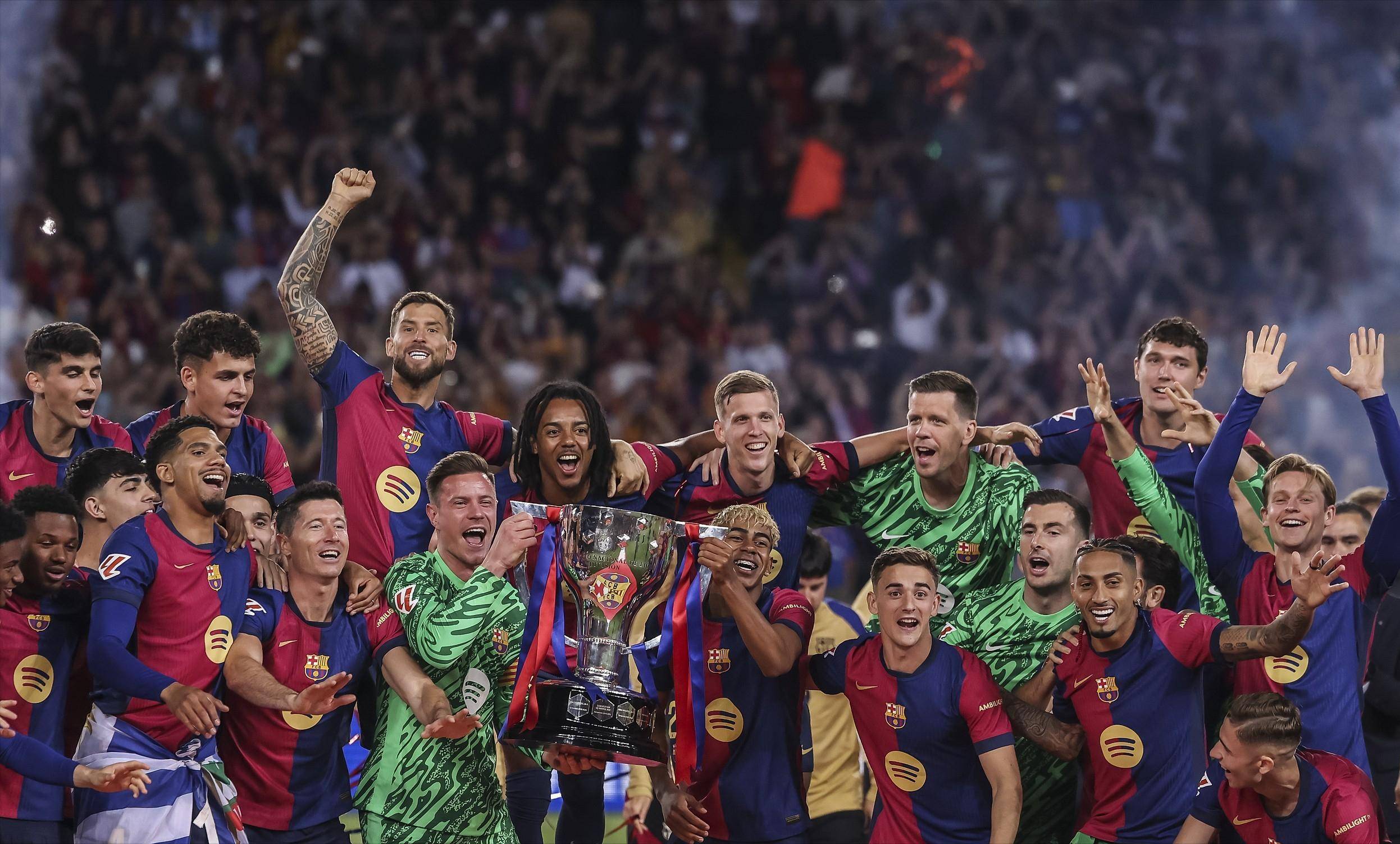 跟队：米兰双雄在为新球场找命名商，目标带来每年超2000万欧收入（队记：米兰双雄为新球场寻冠名合作，目标年收逾2000万欧元）