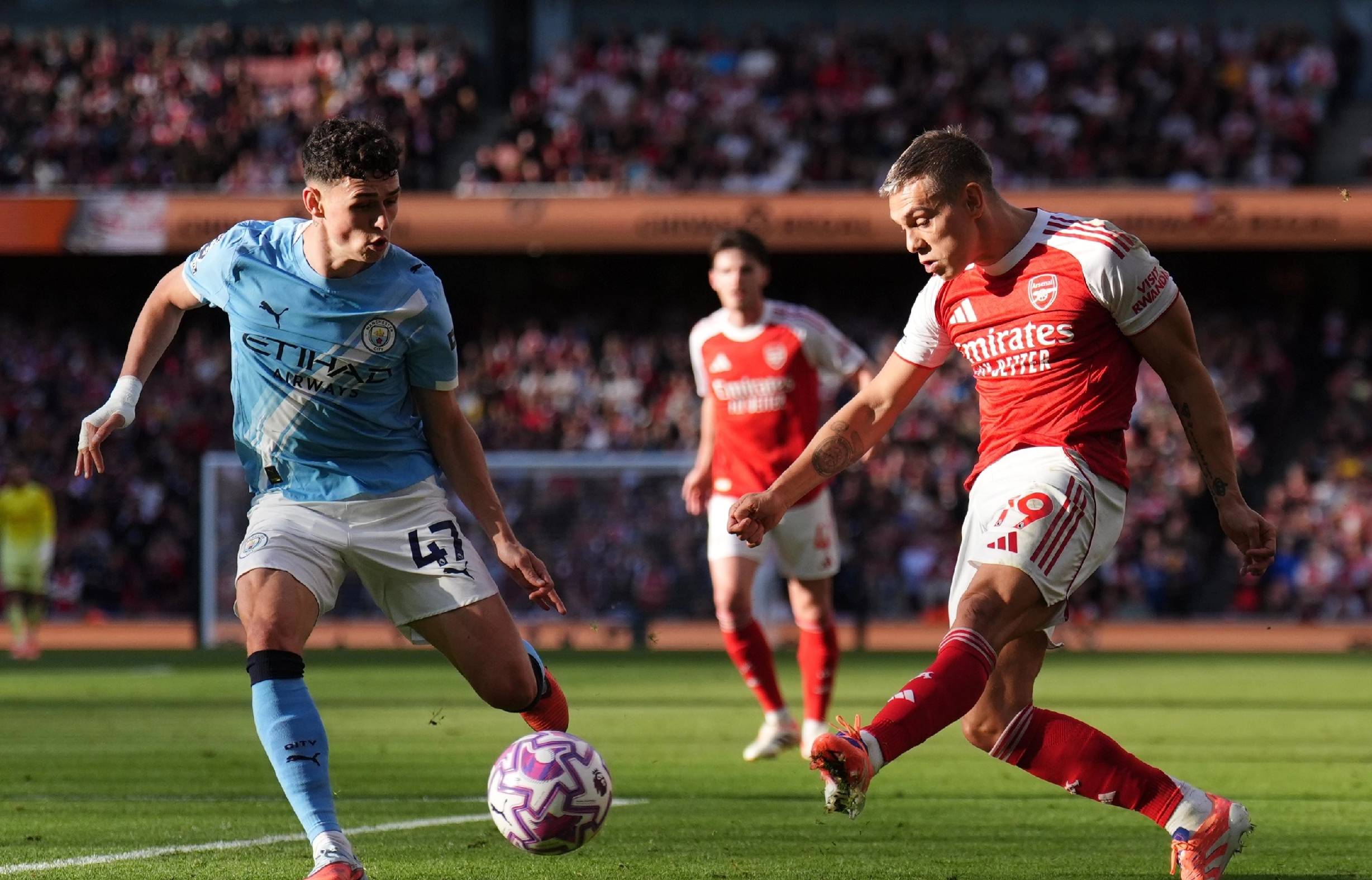 足球世界杯新增三座临时球场，应对球迷增长（为应对球迷增多，世界杯将增设三座临时球场）