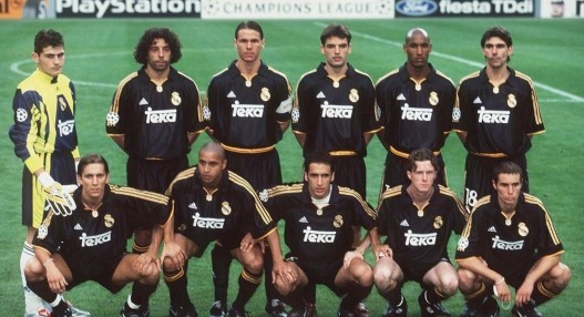 西媒：维尼修斯等核心对阿隆索不满，教练与更衣室发生冷战（西媒曝：维尼修斯等核心不满阿隆索，主帅与更衣室关系陷入冷战）