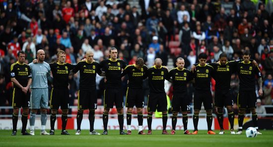 意乙巴里队客场0-5惨败，在返程航班上球迷与球员发生冲突（意乙巴里客场0比5大败，返程航班上球迷与球员爆发冲突）