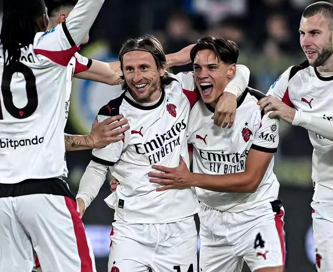 喜讯！成都蓉城一口气从K联赛引进三位新援，都曾是韩国队主力（重磅！成都蓉城连签三名来自K联赛的新援，均为韩国队前主力）