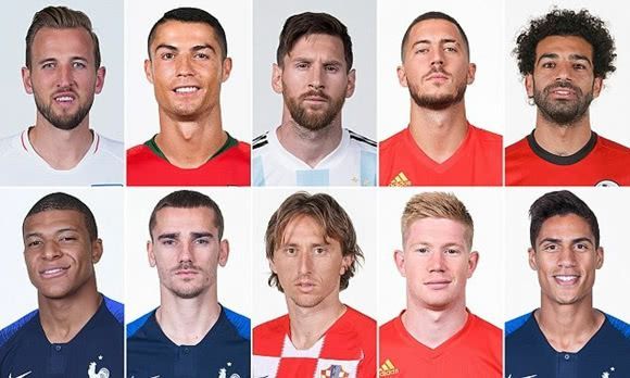 辛辛那提中场吉迪赛后与梅西交换球衣，双方握手并拥抱（梅西与辛辛那提中场吉迪赛后互换球衣，握手相拥）