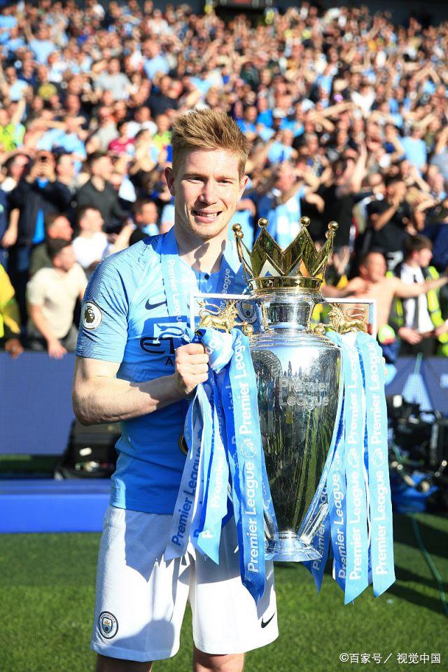 中国球员留洋要分几步走？看看日本足球的“参考答案”（中国球员留洋该如何分步推进？日本足球提供借鉴）