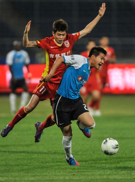 英超-德拉普伤退加纳乔中柱 切尔西0-0伯恩茅斯3轮不胜（英超：德拉普伤退加纳乔中柱，切尔西0-0闷平伯恩茅斯遭遇三轮不胜）