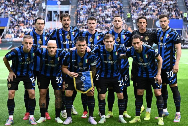 翻修球场，“连滚带爬”为的是“从从容容”（球场翻新，眼下忙乱只为将来从容）