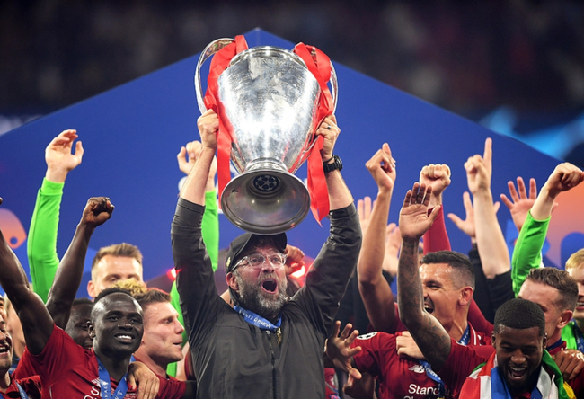 杜兰特篮下强打稳定胜局（杜兰特内线统治锁定胜局）