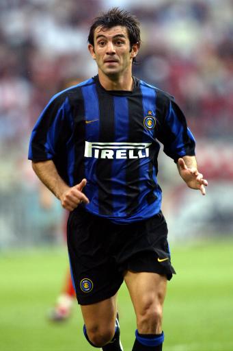 欧文突破防守造成杀伤球成功（欧文强突破防制造杀伤，进攻得手）